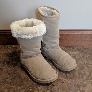 UGG Classic Tall 5815 boots size 10